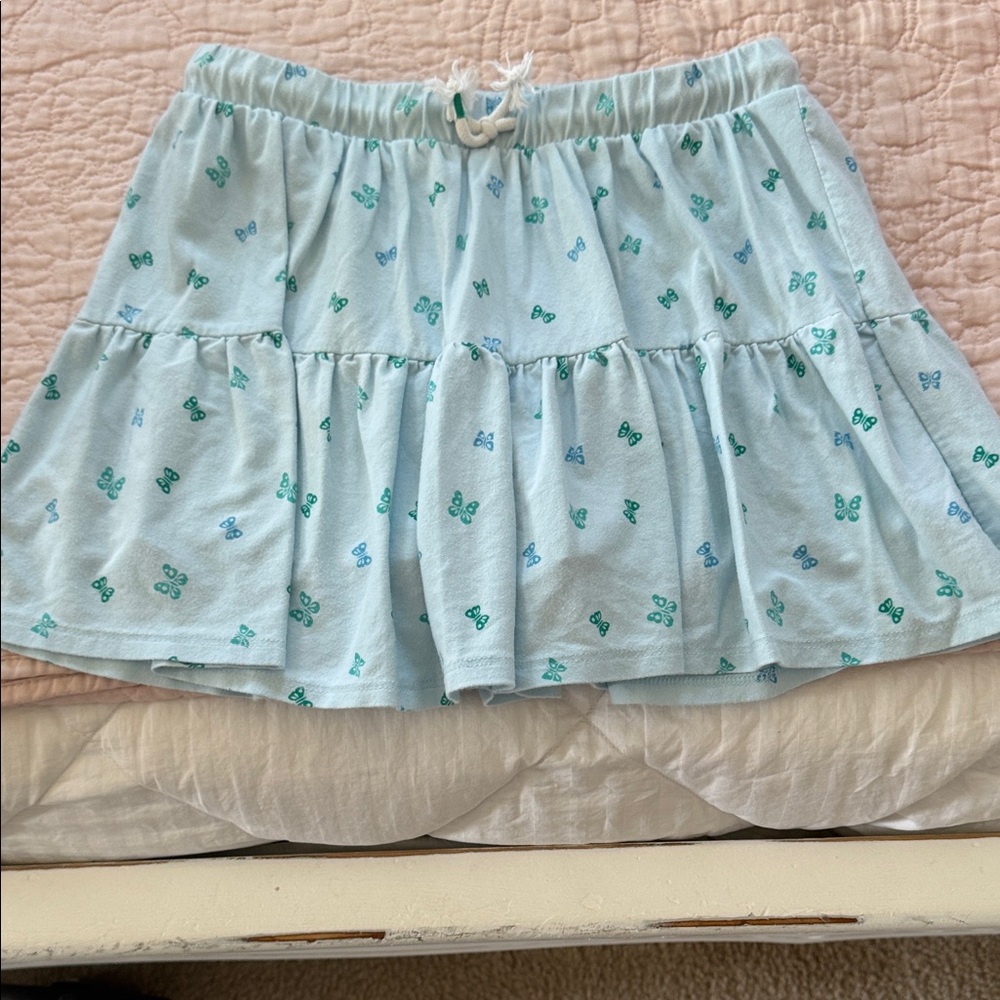 Set of 2 girls skorts.